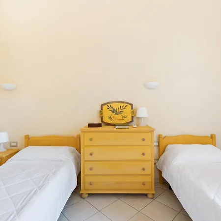 Le Residenze In Piazza * בוסה