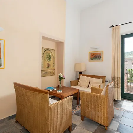 Apartment Le Residenze In Piazza Bosa